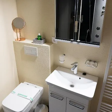 Deloris 4* Trenčín